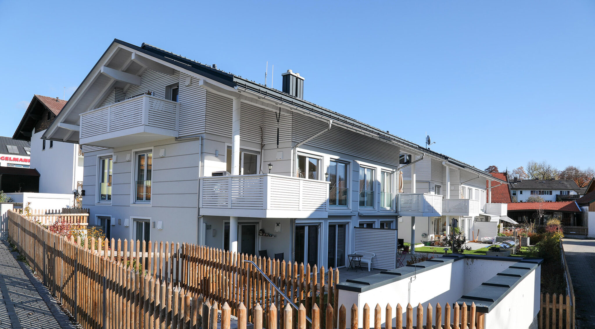 Grozügiges, helle Wohnhaus von WP-Projektbau in Murnau.
